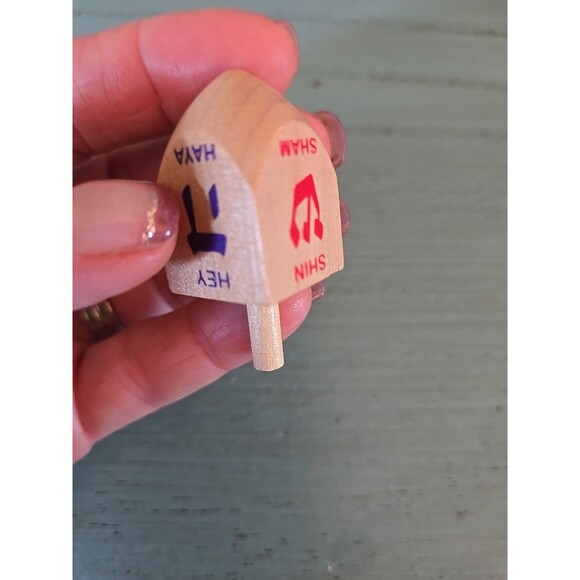 Vintage Handpainted Wooden Dreidel Judaica Hanukkah Chanukah Jewish Small Toy - Picture 7 of 7